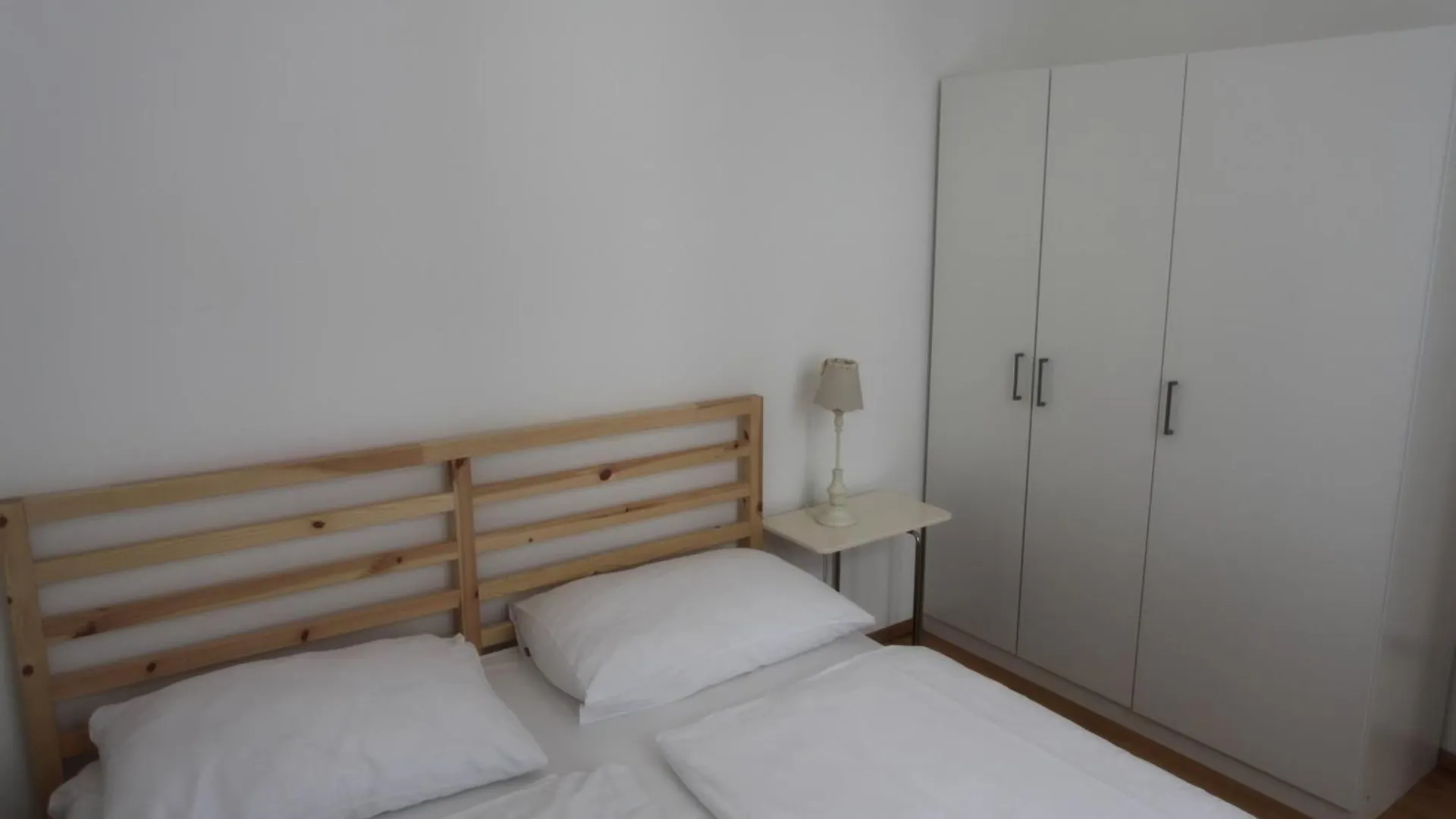 Apartment Ruhige Stadtwohnung Mit Balkon Vienna Austria
